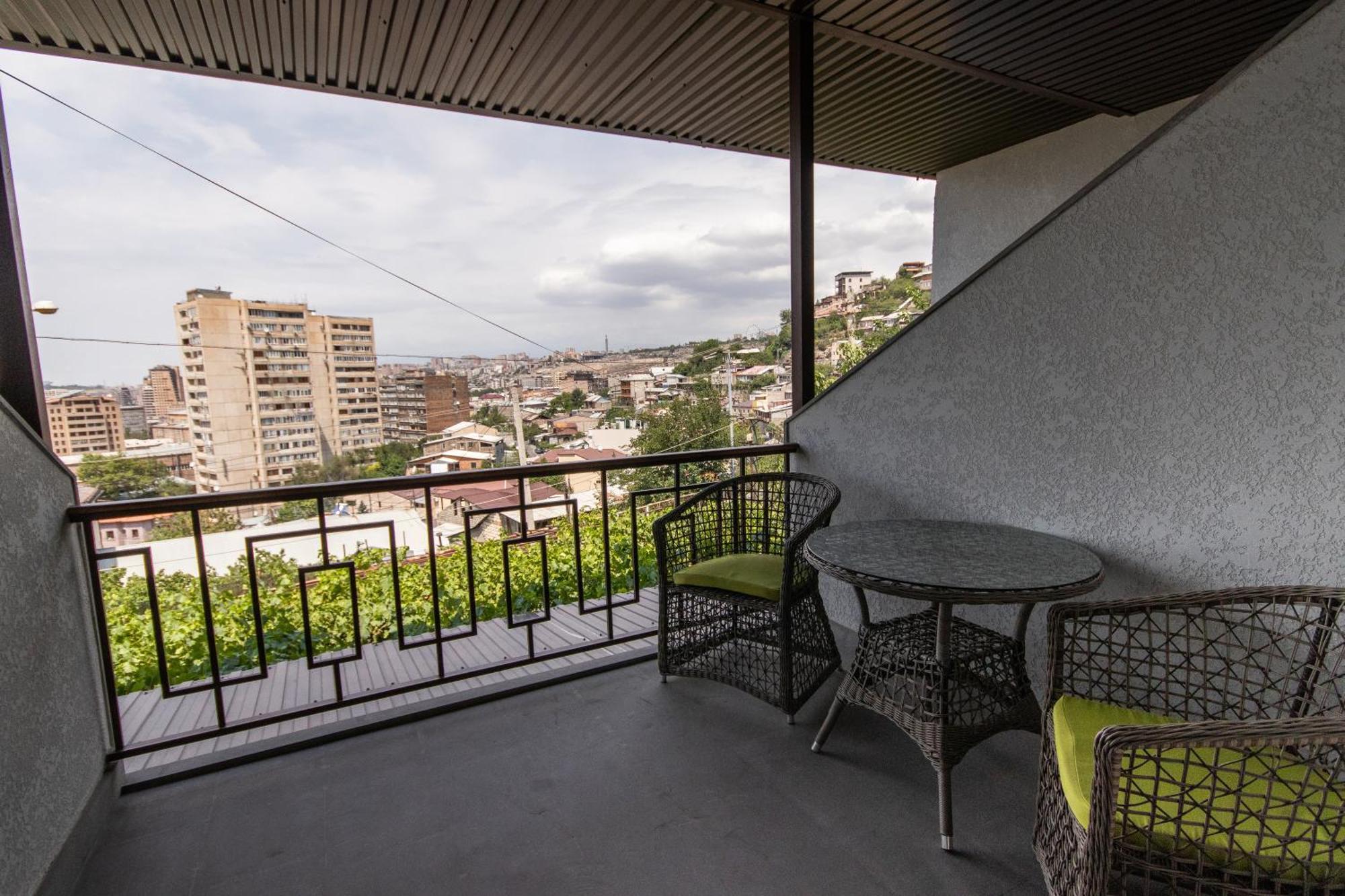 יירבאן Hillside Guest House מראה חיצוני תמונה